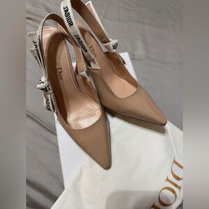 J'Adior Slingback Pump 
Nude Patent Calfskin